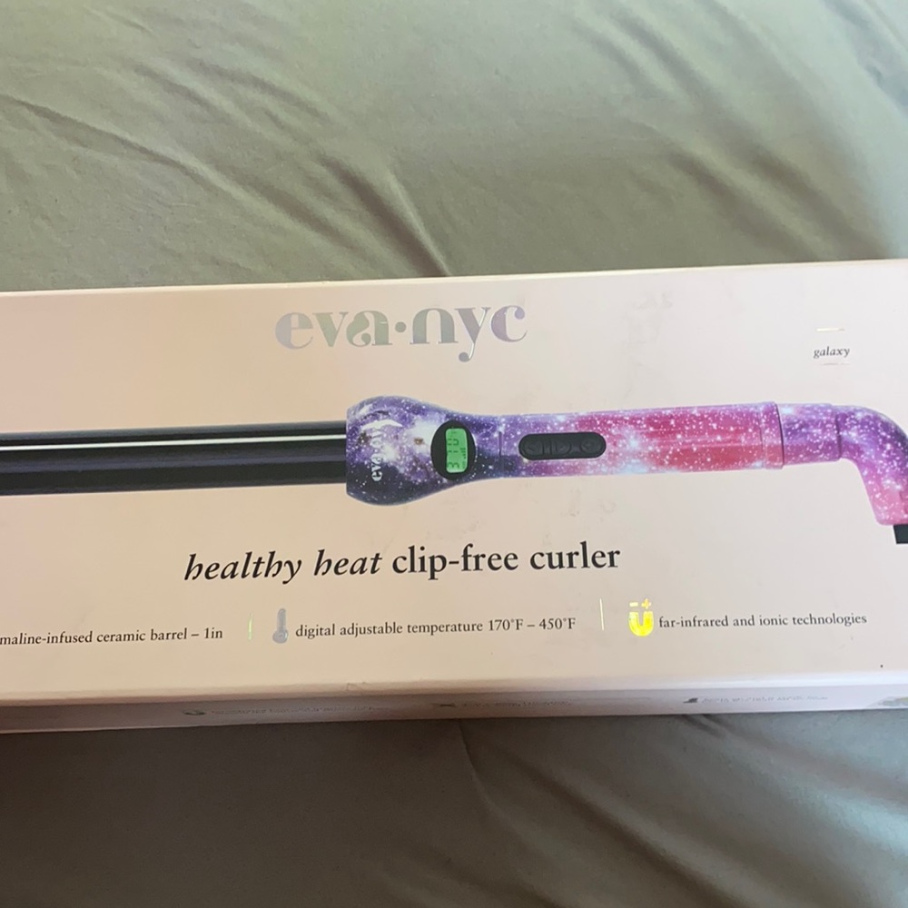 Clip free curler